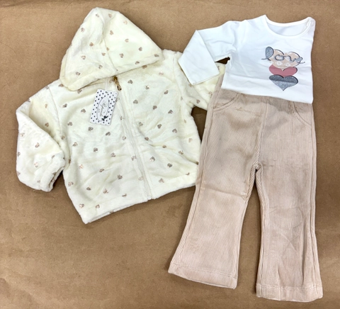 Conjunto 3 piezas leggin tipo pana chaquetita pelo corazones