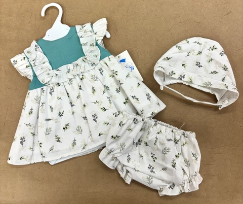 Jesusito detalles florales tono verde agua con capota y braga