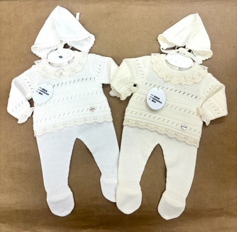 Conjunto hilo con capota blanco o crudo cuellito y pecho calado