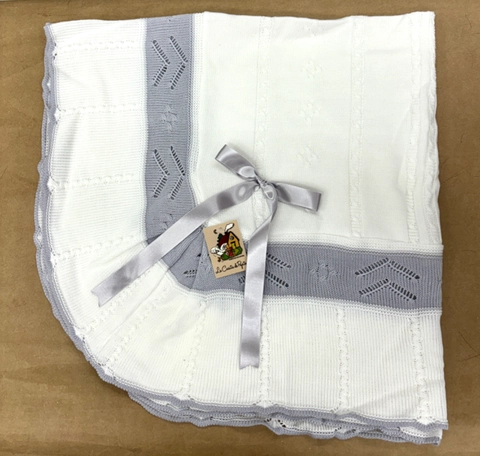 Toquilla/arruyo de pundo redondeada blanca con franja gris