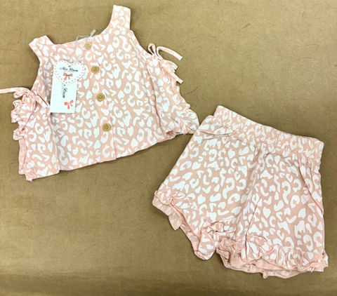 Conjunto tipo print blusita y bermuda volantitos